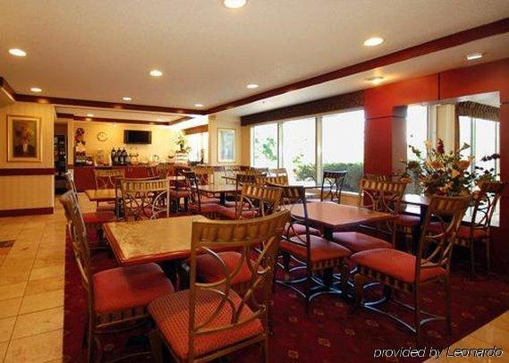 Quality Inn Milwaukee- ブルックフィールド レストラン 写真