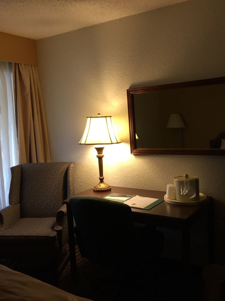 Quality Inn Milwaukee- ブルックフィールド エクステリア 写真