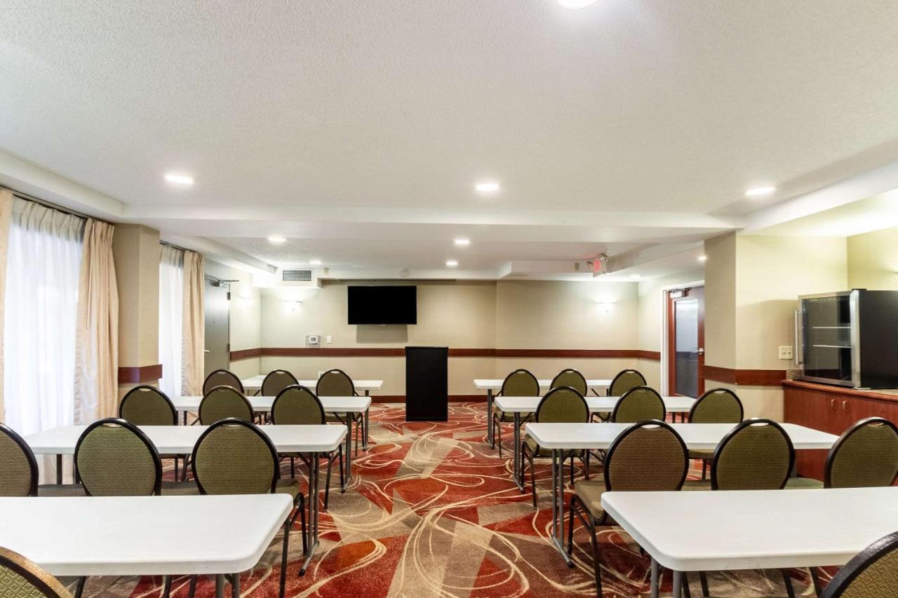 Quality Inn Milwaukee- ブルックフィールド エクステリア 写真